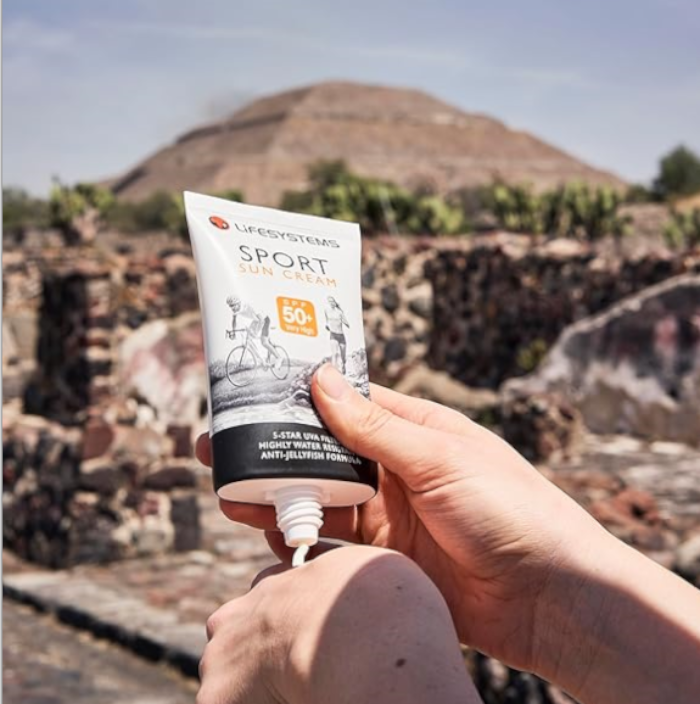 Load image into Gallery viewer, Sunscreen SPF50 Water Resistant Jellyfish Repellent Sport SUN Cream | Lifesystems