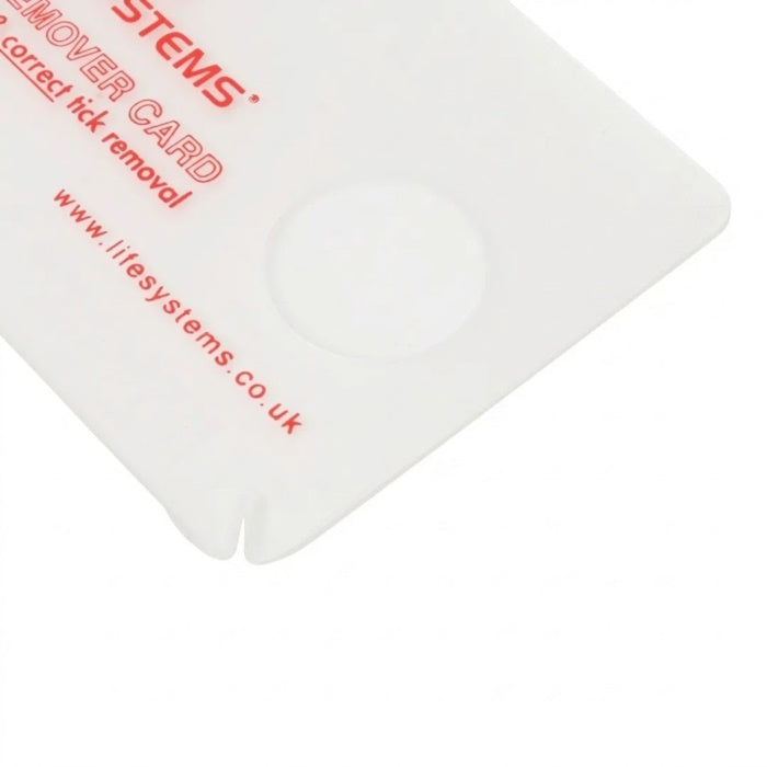 Load image into Gallery viewer, Close-up of the integrated magnifying lens and small nymph extraction slot on card