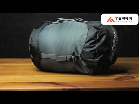 Load and play video in Gallery viewer, Compressor S/M/L Compression Bag with 40% Volume Reduction for Sleeping Bags and Gear (22-28 cm/8.7-11 in)