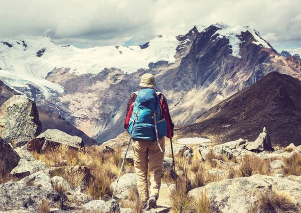 Backpacking for Beginners: Essential Gear, Tips, and Mistakes to Avoid